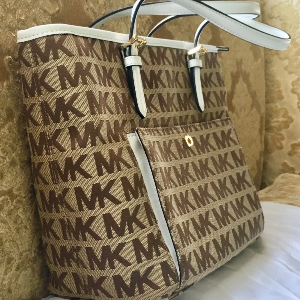 Michael Kors Brown Signature bag Monogram Tote Gold Hardware and White Trim NEW - Picture 13 of 13